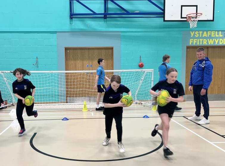 Rugby - handling at speed